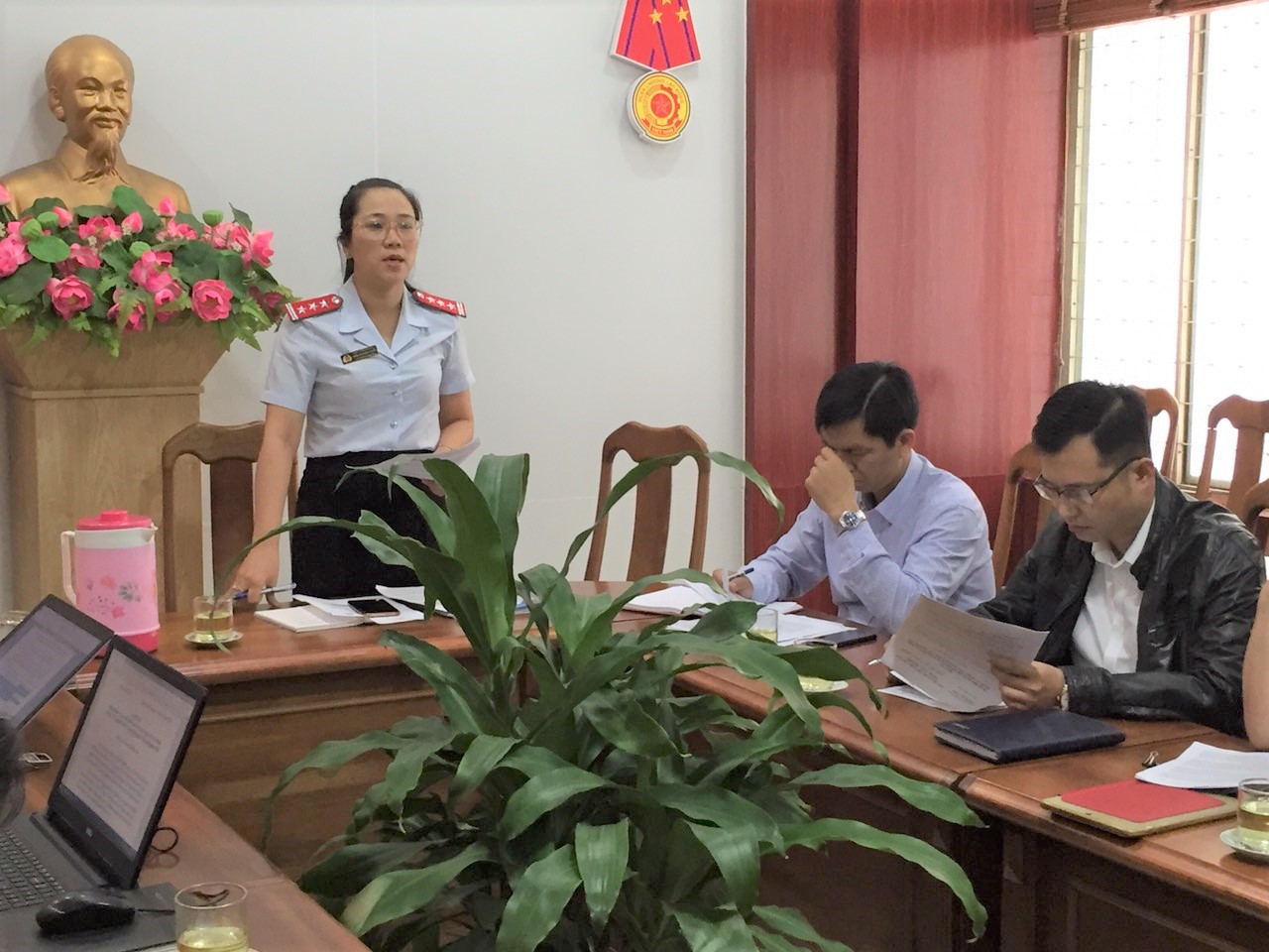 Đối thoại giải quyết khiếu nại lần hai của bà Nguyễn Thị Thu Minh (địa chỉ: tổ 7 phường Chánh Lộ, thành phố Quảng Ngãi, tỉnh Quảng Ngãi)